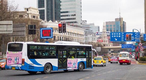 上海公交車身廣告